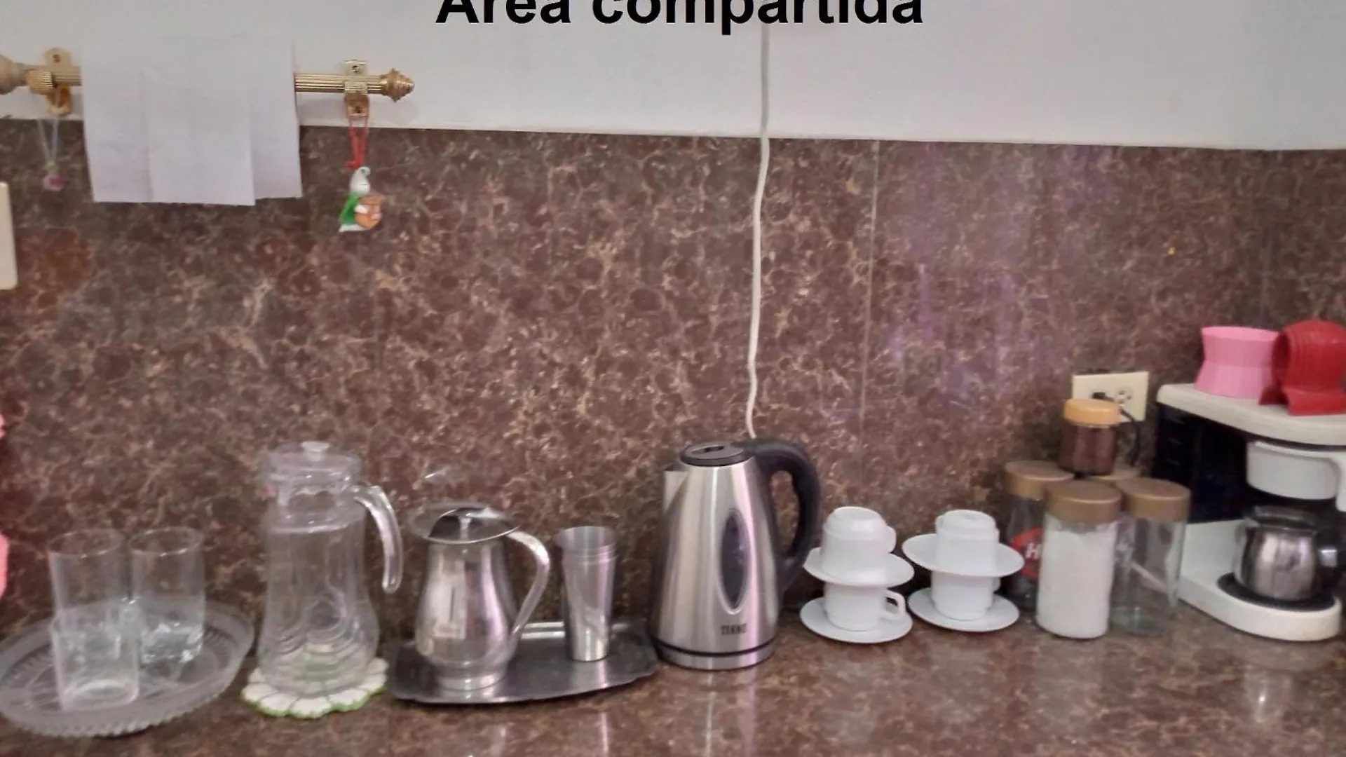 גוויאקיל Acuarela Del Rio H#1 Cerca Terminal Terrestre Habitacion Privada Con Bano בית אירוח